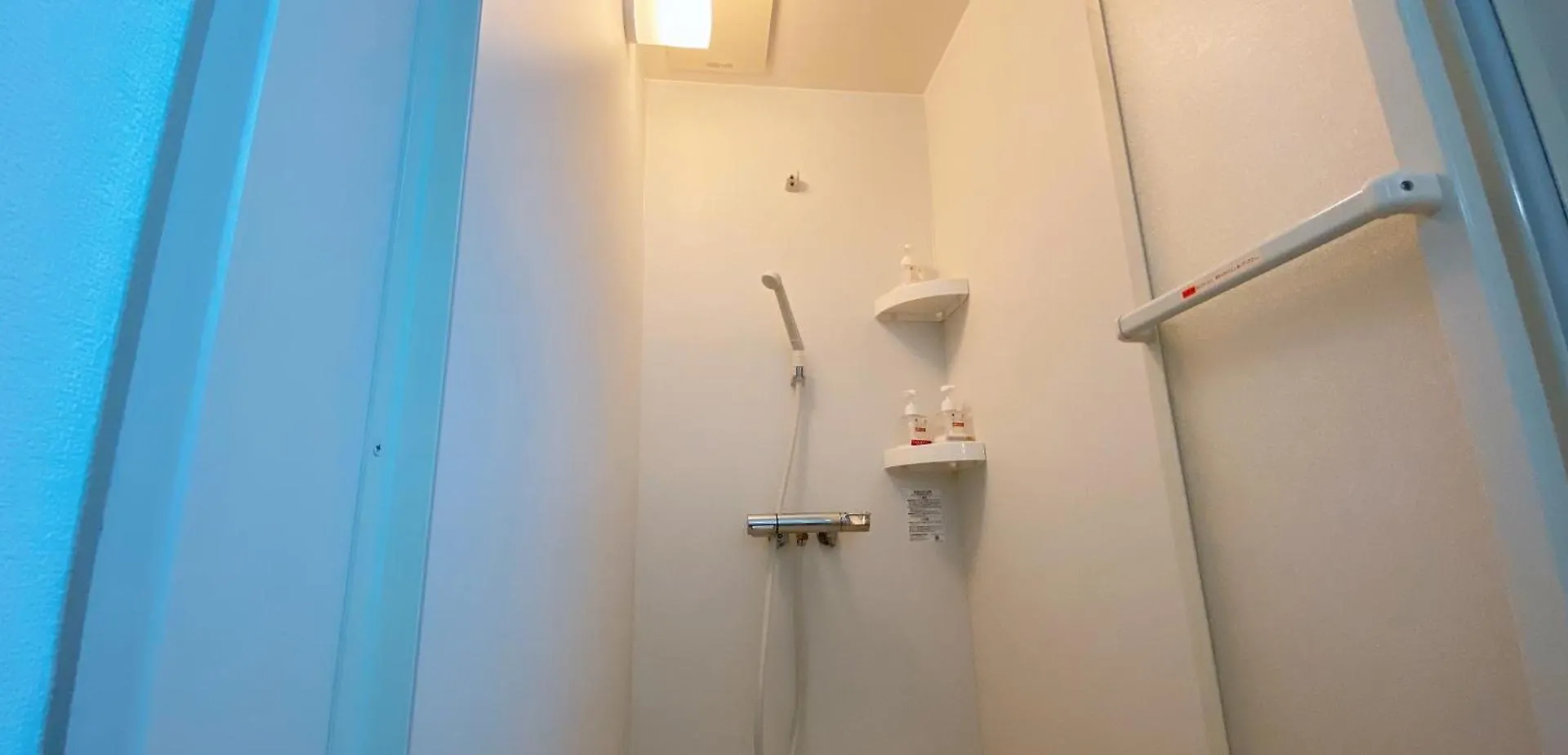 Hotel 夢富良野 NakaNakafurano Pensjonat